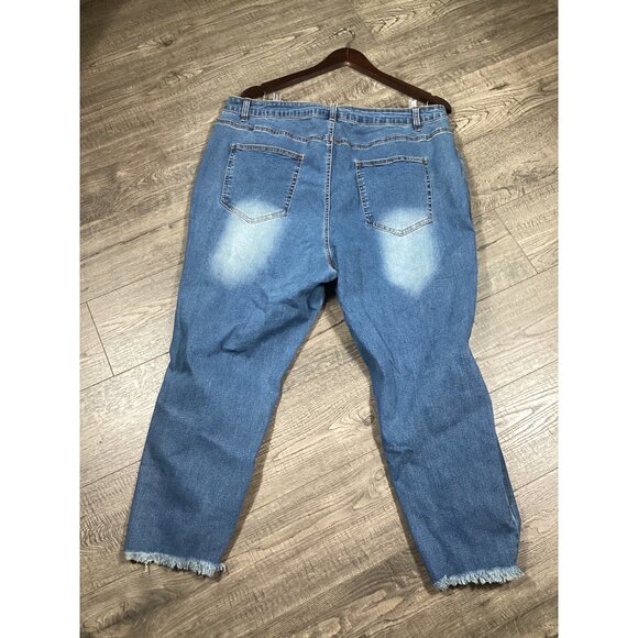 Shein Curve 3XL Ripped Distressed Capri Jeans Womens Blue Denim Strachey Fit New - Picture 4 of 9